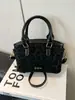 Nova Moda Clássica Tendência Bolsa de Ombro Europeia e Americana Retro Grande Capacidade Multifuncional Bolsa Feminina Embossada de Mão Transversal
