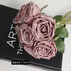 Buquê de Rosas Estilo Europeu com 7 Galhos Flores Artificiais Flores para Segurar no Casamento Flores Artificiais Decoração de Casa Buquê de Rosas Flores Falsas