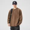 Camiseta Masculina de Manga Longa com Bolsos Duplos Chegada Nova Primavera/Outono 2026 Marca Americana Trendy Top Gola Redonda Cor Sólida Solta Camisa Base