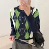 Este cardigã de tricô estiloso com blocos de cor e padrão de losangos, estilo coreano, é um suéter e peça de outer wear popular para mulheres este ano, perfeito para a primavera e o outono.
