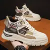 Botas Martin Masculinas Outono 2025 Novos Tênis de Cano Alto Respiráveis Casuais Versáteis Tendência Masculina Sapatos Tendência Planos com Solado Grosso