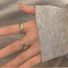 Anillo de plata con forma de cruz de circonita de estilo frío para mujer, diseño de nicho, anillo de lujo ligero, anillo de pareja personalizado.