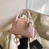 Bolsa de Mão Pequena de Luxo Transfronteiriça Feminina 2025 Novo Estilo da Moda Bolsa de Ombro Popular para o Dia a Dia Bolsa Transversal
