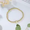 Pulseira de Contas Redondas com 26 Letras Europeia e Americana Simples, Moderna para o Dia a Dia, Pulseira Empilhável Popular, Presente de Aniversário e Feriado