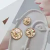 Botones Metálicos Vintage de Lujo Ligero con Relieve Floral y Perlas, con un Toque de Alta Gama para Abrigos, Chaquetas y Decoraciones de Camisas Estilo Chanel