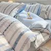 Juego de cuatro piezas jacquard cepillado teñido en hilo de algodón 100% Clase A, rayado de algodón puro, cómodo y amigable con la piel, funda de edredón simple, juego de tres piezas para dormitorio