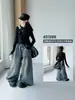 Conjunto de calça jeans wide leg com estampa de letras para meninas, nova coleção outono 2026, conjunto de duas peças com top base preto slim-fit e roupa de trabalho