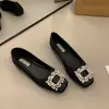 Novos Mocasins de Primavera e Outono com Strass, de Calçar, com Fivela Quadrada, Sapatos Individuais Versáteis Femininos, Boca Rasa Francesa, Sapatos Baixos, Para o Trabalho 2025