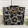 Bolsa de Color Claro, Producto Nuevo, Estilo Chino, Bordado Multihilo, Asa de Bambú, Azul Claro, Flores Estampadas en Dorado, Bolso de Mano para Mujer, Bolsa Tote, Fragante