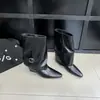 Nuevas botas cortas blancas de punta para mujer 2026 con tacón de cuña adecuadas para el verano