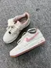 Sapatos Putian Air Force One Af1 Sapatos Brancos Co-branded Air Tênis Masculino e Feminino Trigo Couro Bovino de Primeira Camada Tênis Esportivo de Cano Baixo