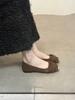 Primavera 2025 Nuevos Zapatos de Falda Elegantes de Estilo Francés para Mujer de Boca Baja Estilo Hada Satén Punta Cuadrada Planos Zapatos de Señora