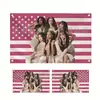 Póster Tapiz Bandera Americana Rosa Katseye