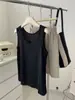 Camiseta básica de algodón con cuello en U y copos de nieve para mujer, ligera, transpirable, con hombros anchos, sin mangas, para uso exterior de verano, ajustada.