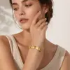 Pulseras populares europeas y americanas para mujer con un toque de alta gama, cuentas magnéticas desmontables, diseño de nicho de lujo ligero, accesorios de mano chapados en metal