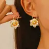 Moda Retrô Europeia e Americana Textura Flor Pingente Brincos Personalizados Brincos de Luxo Leve Joias de Alto Padrão Atacado Feminino