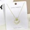 Colar de Coração com Design Requintado para Mulheres Nicho Luxo Leve Moda Versátil Gentil Ecológico Galvanoplastia Acessórios de Yiwu Atacado