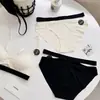 Roupa Íntima Confortável de Menina Sexy e Quente Estilo Esportivo Europeu e Americano Pele de Mãe Respirável Cuecas de Algodão Femininas 1801K