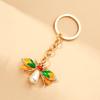 Llavero de aleación con forma de mariposa y abeja, accesorio colgante para bolso de mujer, ideal como regalo de vacaciones para niñas.