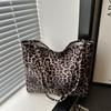 Bolso informal de gran capacidad para mujer, bolso de hombro con estampado de leopardo, bolso de mano para uso diario, otoño e invierno, 2024