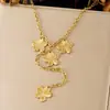 Cadena para suéter elegante y a la moda, nueva cadena versátil transfronteriza para la clavícula, collar con colgante de flor y borla de acero inoxidable chapado en oro