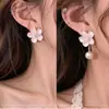 As Flores de Cerejeira Estão Prestes a Desabrochar, Brincos de Pérola Rosa Florais de Nicho de Luxo Leve para Mulheres, Novo Estilo 2026 Brincos de Tarraxa Doces, Acessórios de Orelha Elegantes