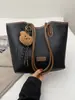 Moda Otoño 2025 Bolso Popular Nuevo Bolso Tote para Viajes Cotidianos Gran Capacidad Hombro Estilo Francés Bolso para Salidas de Viaje