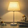 Lámpara de Mesita de Noche para Dormitorio Lámpara de Celebridad de Internet Corazón de Niña Lámpara de Mesa Escandinava Retro Decoración de Dormitorio Mini Luz Nocturna Ins para Chicas