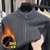 Suéter de lana para hombre con forro polar y diseño engrosado, nuevo modelo de invierno 2026, cuello semi-alto, con cremallera, camiseta base de punto cálida