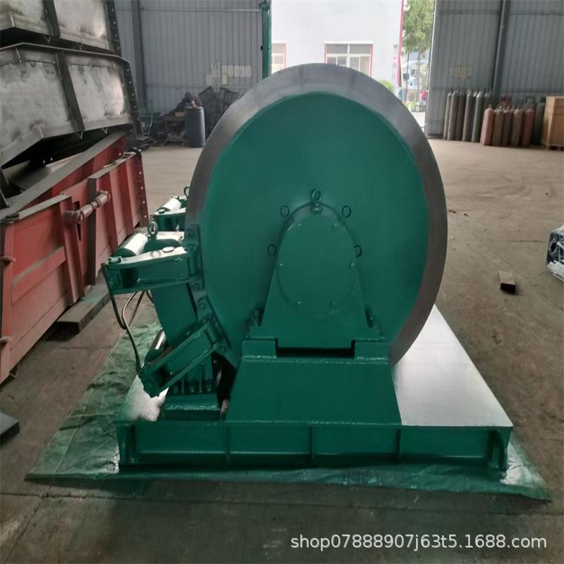 eb702d48819c8a5533bd545f16aaf3