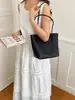 Bolsa de Grande Capacidade Nicho High-End Estilosa Nova Casual Ombro Único Moda Bolsa de Axila Tecida Bolsa Tote para o Dia a Dia
