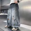 Nueva colección de otoño de pantalones vaqueros para niños, con diseños de moda, estampados de grafiti y un look estiloso adecuado para niños y estudiantes de secundaria.