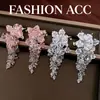 Aretes de Borla de Cuentas de Vidrio Flor de Aguja Plateada, Elegancia Francesa, Temperamento Único, Lujo Ligero, Pendientes de Gama Alta al por Mayor
