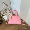 Bolsa de Bowling Retrô de Nicho Coreana para Mulheres, Bolsa de Mão de Camurça para o Verão, Bolsa Boston com uma Vibe Relaxada, Bolsa de Trabalho