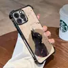 Nueva Funda de Teléfono Estilo Caligrafía China Gato Negro para Apple 16 Pro, Estilo Nacional Flor de Ciruelo Esquinas Reforzadas con Airbag Funda Protectora Anti-Caídas de Cobertura Total