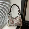 2026 Nuevo Bolso de Hombro de Verano de Alta Gama Bordado para Mujer, Versátil y Elegante, con Parches Creativos