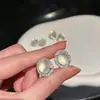 Nuevos Pendientes de Botón con Forma de Huevo Incrustados con Diamantes de Alta Transparencia Estilo Chino para Mujer, Pendientes de Lujo Ligero Estilo Ins Nicho de Gama Alta con Diseño Exquisito