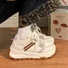 Zapatillas Cortez para mujer 2026 nuevo modelo primavera y otoño suela gruesa zapatos deportivos transpirables versátiles ligeros casual zapatos de mujer tendencia ins