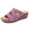 2021 Nova Amazon European Station Wedge Retro Sandálias de sola grossa Sapatos femininos Chinelos de tamanho grande europeus e americanos para mulheres
