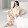 Pijama de mujer para primavera y otoño, de manga larga y pantalón largo, cárdigan de algodón con cuello de solapa, ropa de casa linda de niña con dibujos animados, se puede usar para salir