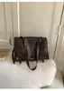 Bolsos de Moda Retro para Mujer 2026 Nuevo Bolso Tote Suave Casual Gran Capacidad Bolso de Hombro Versátil Venta al por Mayor