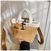 Bolsa cross-border feminina grande capacidade 2024 nova outono e inverno vintage bolsa de pelúcia bolsa de alta classe para viajante
