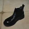 Que feias Botas Curtas de Couro Genuíno Chelsea Salto Western Femininas Salto Médio Bico Redondo Botas Femininas Slip-on Estilo Britânico Sapatos de Couro Sapatos Femininos