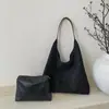 Bolsa Feminina Retrô Artística Coreana com Recortes Vazados Mãe e Filha 2026 Nova Bolsa Tote Grande Capacidade de Ombro Tendência