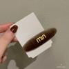 Corea del Sur Dongdaemun - Tela de terciopelo dorado con letras en inglés, pinza para el pelo con forma de pico de pato, pinza lateral para el flequillo, pinza para la cabeza rota en la parte posterior