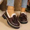 Mocasines de color block transfronterizos con lazo para mujer, nuevos zapatos casuales slip-on de cuero con suela gruesa para mujer 2026, en stock