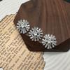 Plato de flor micro incrustado botón de circón lujo cardigan suéter de mujer cheongsam manga cuello hebilla de cristal para ropa chapado en cobre