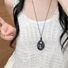 Colar com Pingente Acrílico Roxo em Forma de Gota Feminino Nicho Alto Padrão Outono e Inverno Corrente para Suéter Atacado