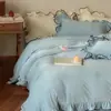 Juego de ropa de cama de lujo para bebé estilo francés: juego de cuatro piezas con funda de edredón y sábana de terciopelo de leche de pelo corto, perfecto para el calor del otoño y el invierno