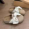 Pantuflas simples, frescas y cómodas estilo Chanel para mujer, éxito de tendencia 2026, máximo confort, pantuflas elegantes y femeninas de punta cerrada